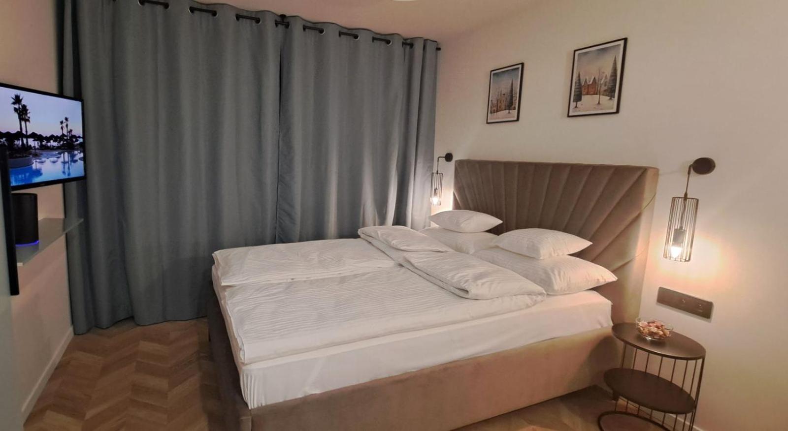Falcon Apartment Center 4 Metro Swietokrzyska Varšava Exteriér fotografie